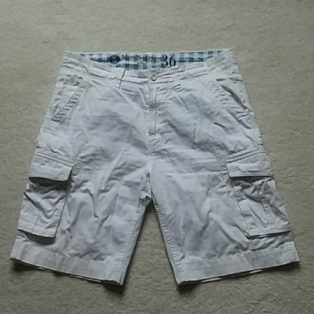 MAINE NEW ENGLAND MENS WHITE CARGO SHORTS